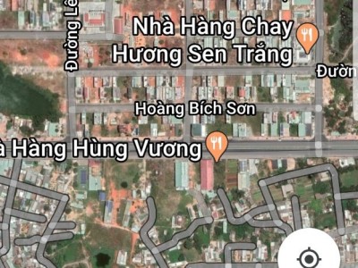 Bán gấp cặp đôi 2 lô : Mặt tiền Hùng Vương, Phan Thiết, Bình Thuận. Giá : từ 9 tỷ / 1lô, thiện chí bớt chút lộc.