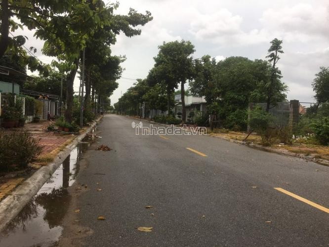 Bán đất mặt tiền đường Nguyễn Trãi, thị trấn Long Điền. Giá Chỉ : 1 tỷ 650 triệu.