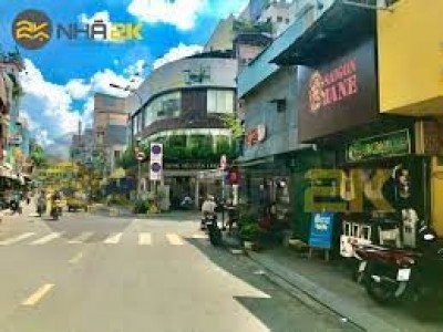Bán nhà hẻm xe hơi thông thoáng,đường Trần Hưng Đạo trung tâm thành phố rất phù hợp kinh doanh,giá 12 tỷ