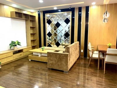 Bán 1 căn hộ gồm 2 phòng ngủ + lầu 3. View Đông Bắc, mặt tiền 685 Âu Cơ, Tân Phú, TPHCM.