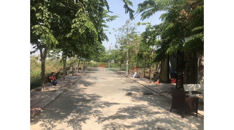2tỷ730 cho 80m2 - rẽ quá - đất kế Vinhome grank pard. Khu dân cư Tín Hưng , Nguyễn Xuyễn. 