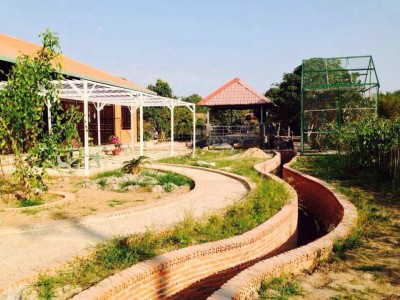 Đất đường Phạm Thị Điệu, Củ Chi 1550m2, nhà vườn có 200 thổ cư, giá 2.4 triệu/ m2. Tổng 3 tỷ 750 triệu.