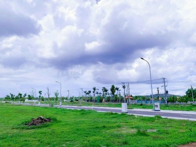 Bán đất gần TT Đất Đỏ hạ tầng đẹp nhất khu vực 2,6 ha, KDC Long Tân