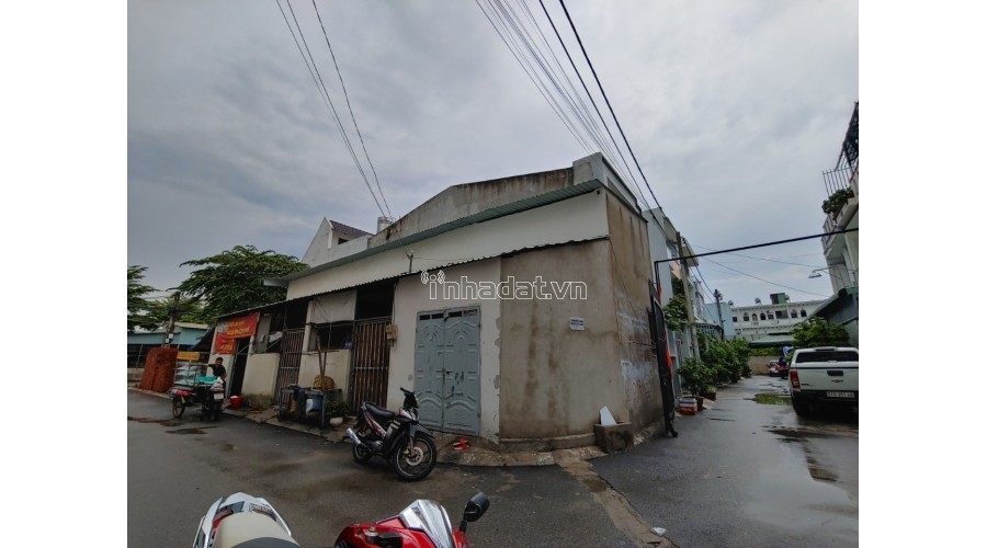 Bán nhà trọ 4 phòng căn góc sau Chợ Tăng Nhơn Phú B, Quận 9. Giá chỉ 4.4 tỷ. 