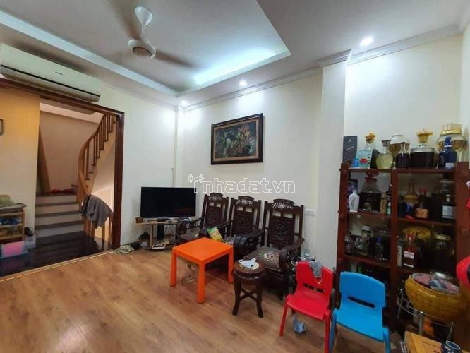 Nhà nằm ở vị trí trung tâm quận Hai Bà Trưng, Hà Nội. Giá bán hơn 3 tỷ. 