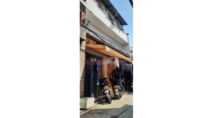Bán nhà hẻm 688 Tân Kỳ Tân Quý gần AEON Tân Phú. Giá bán: 5,1 tỷ thương lượng chính chủ. 